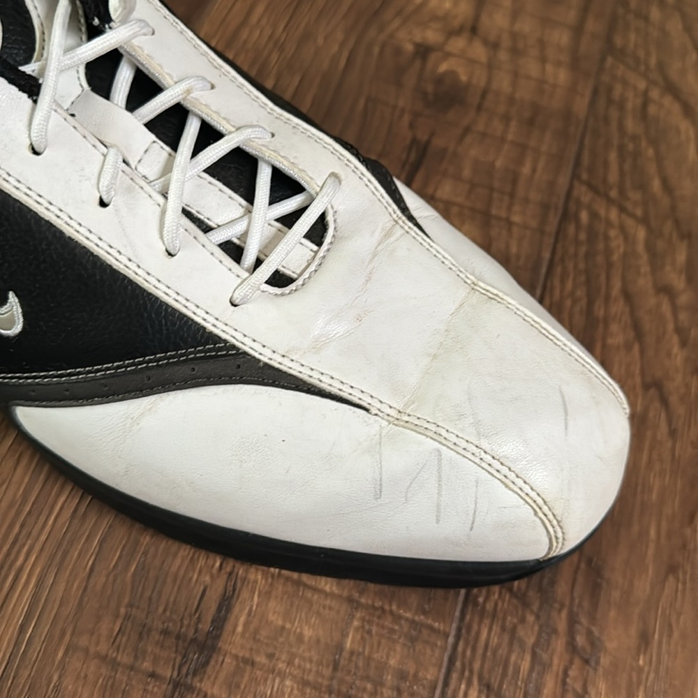 Men’s Nike Heritage Golf Shoes - Picture 9 of 11